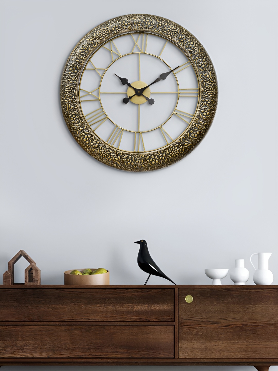 

Craft Smith Gold Toned & Black Textured Traditional Round Wall Clock
