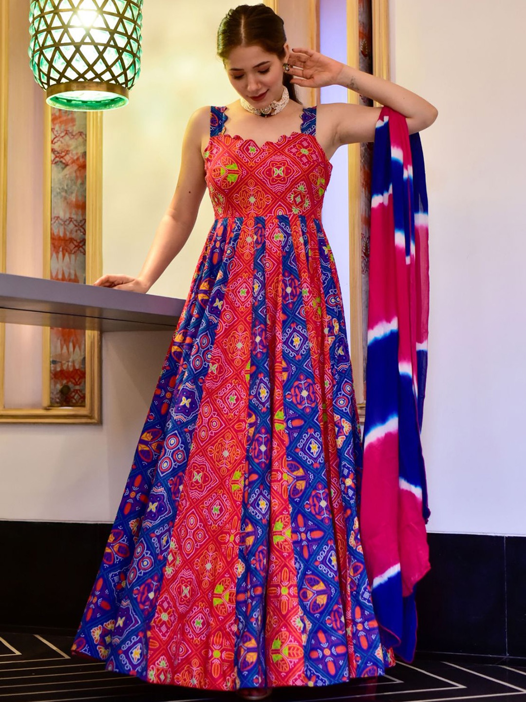 

ODETTE Paisley Yoke Design Layered Kurta with Trousers & Dupatta, Red