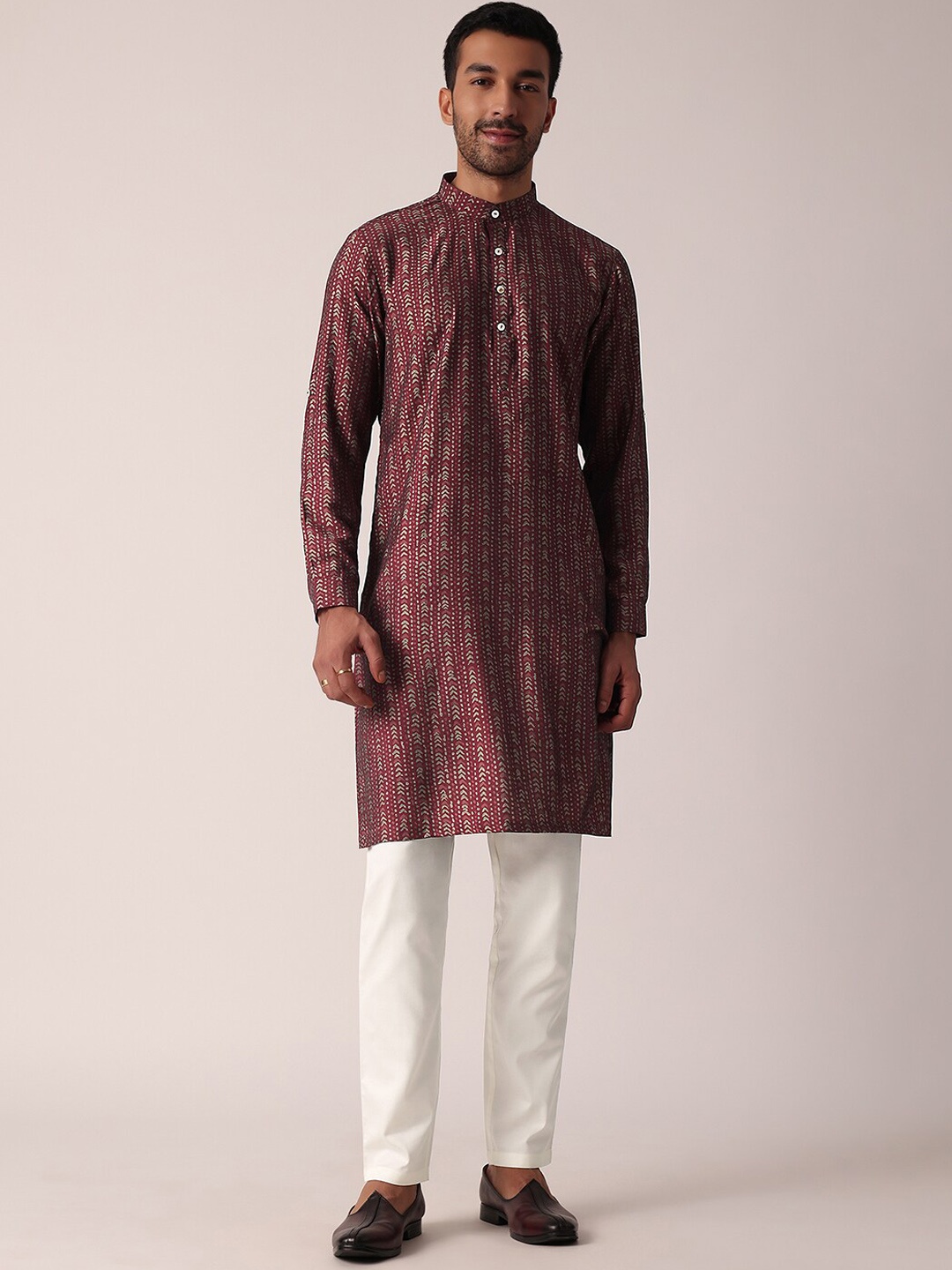 

KALKI Fashion Ethnic Motifs Printed Regular Kurta with Pyjamas, Red