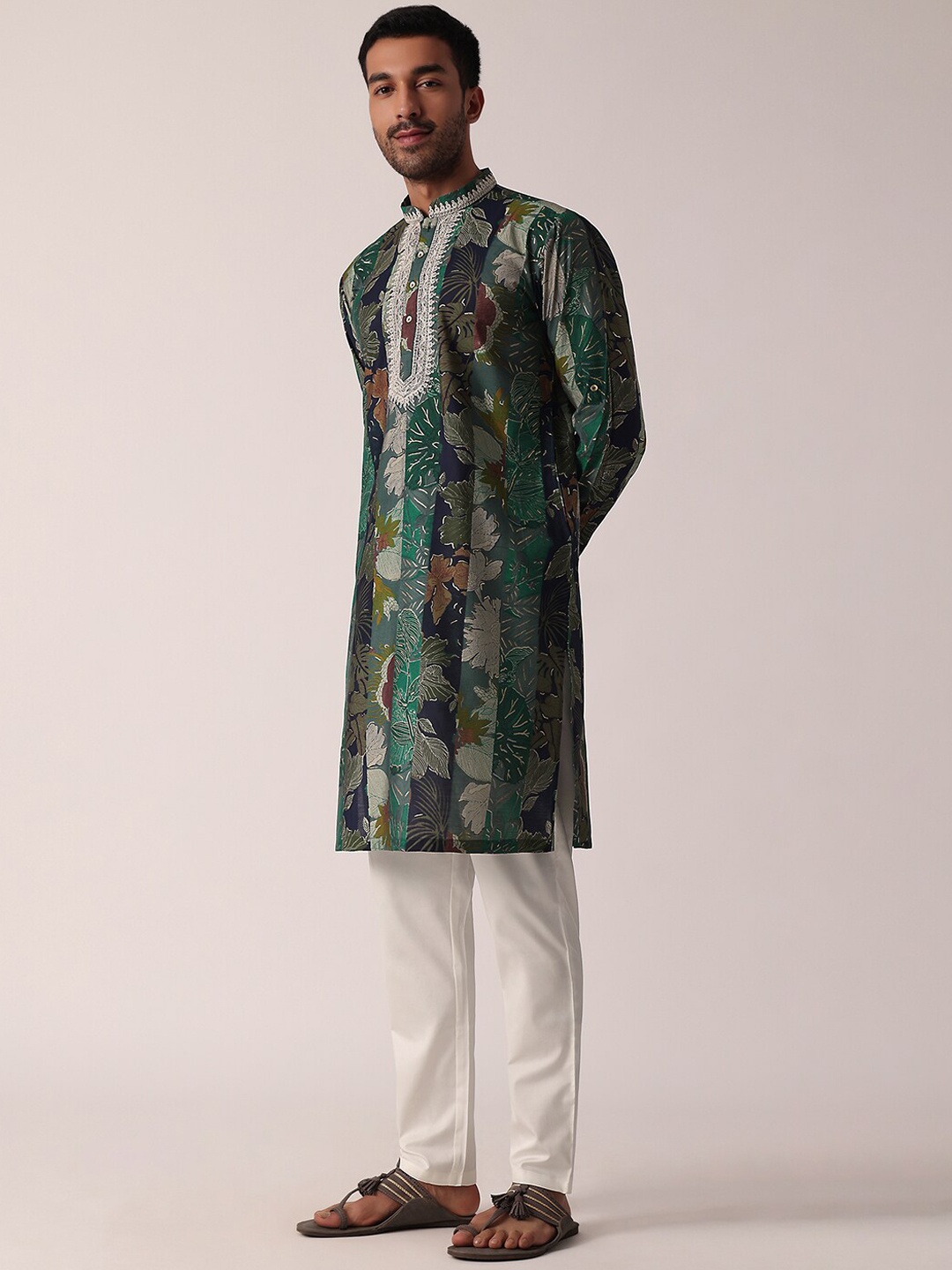 

KALKI Fashion Mandarin Collar Long Sleeves Printed Thread Work Kurta, Green