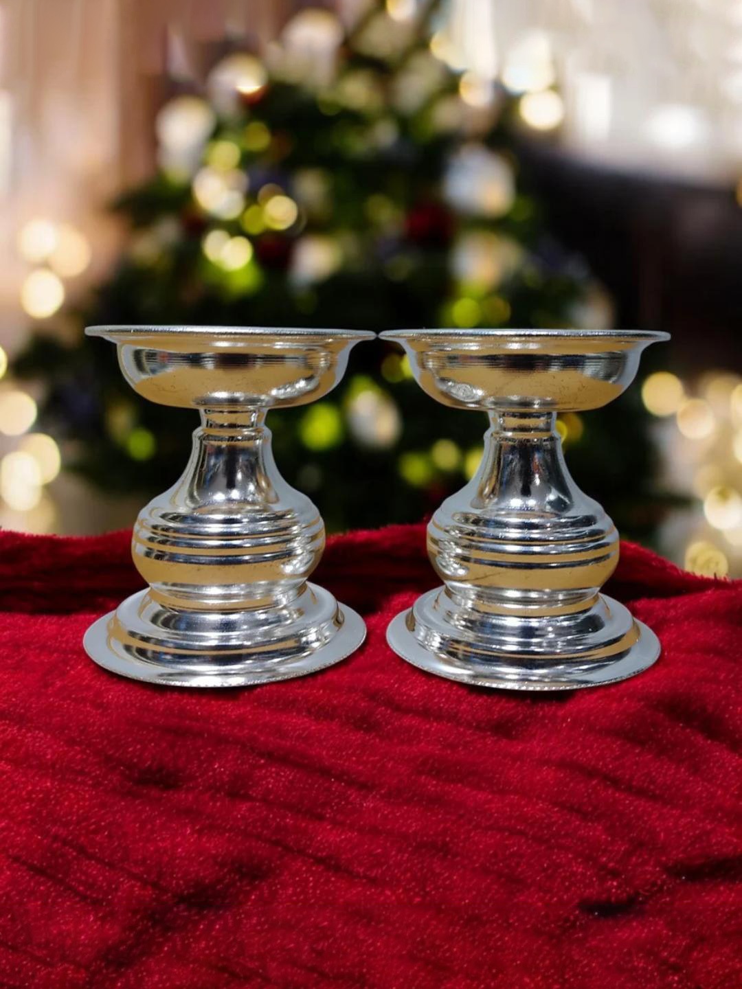 

Sigaram Silver Toned 2 Pcs German Silver Diyas