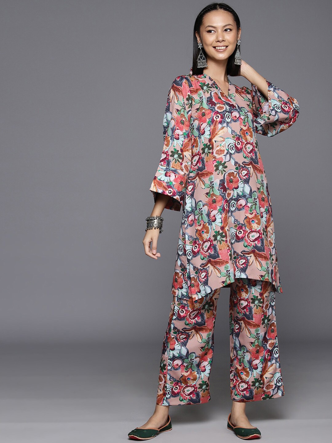 

Varanga Printed Straight Kurta Set, Beige