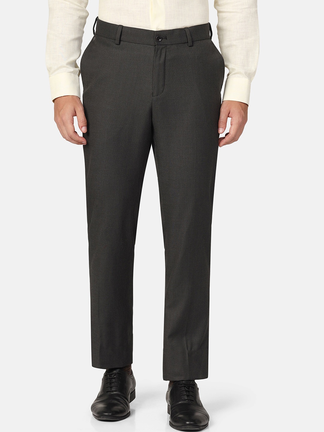 

Blackberrys Men Mid-Rise Trousers, Black