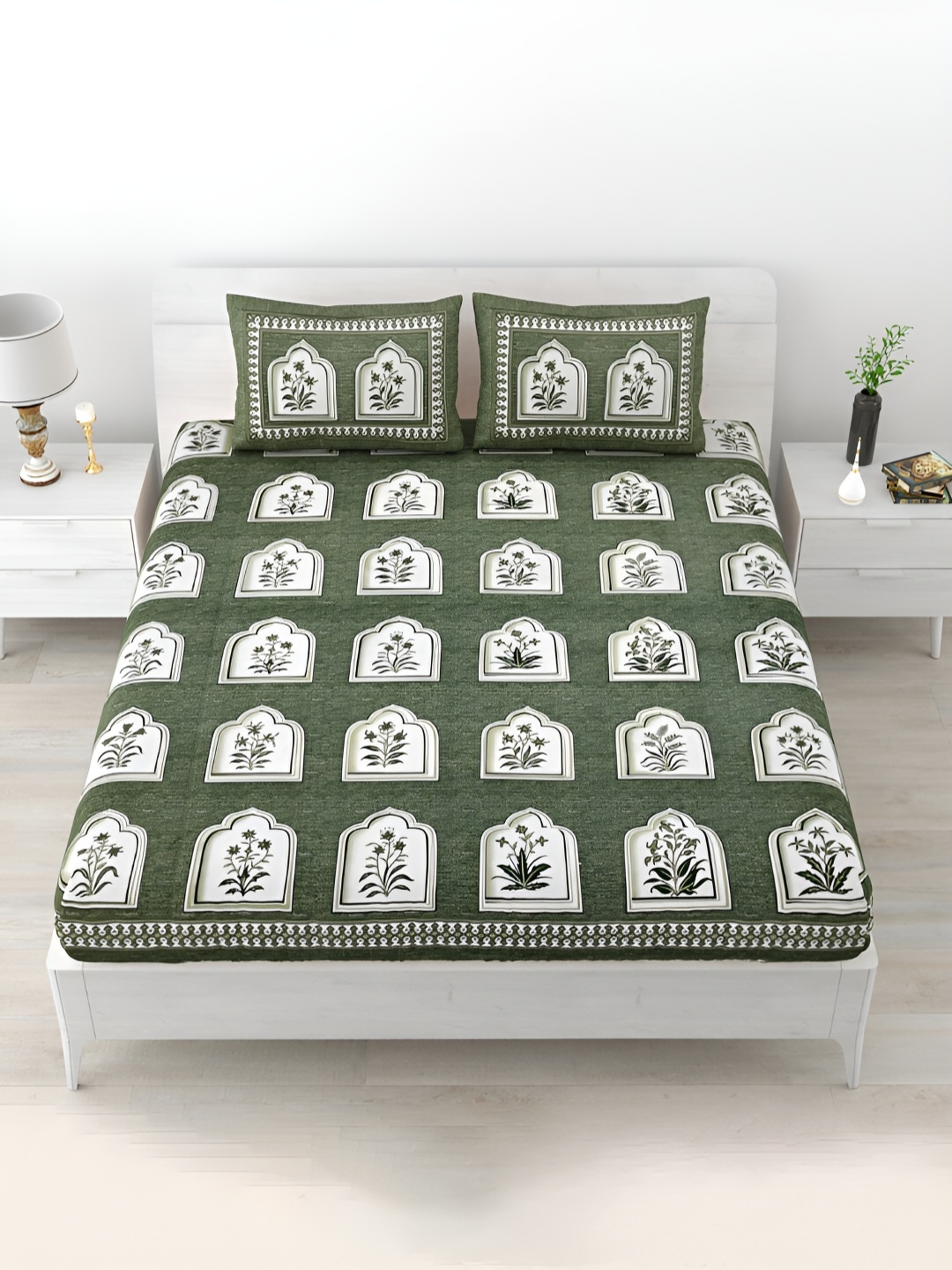 

POORAK Green & White Ethnic Motifs Cotton 104 TC Queen Bedsheet With 2 Pillow Covers