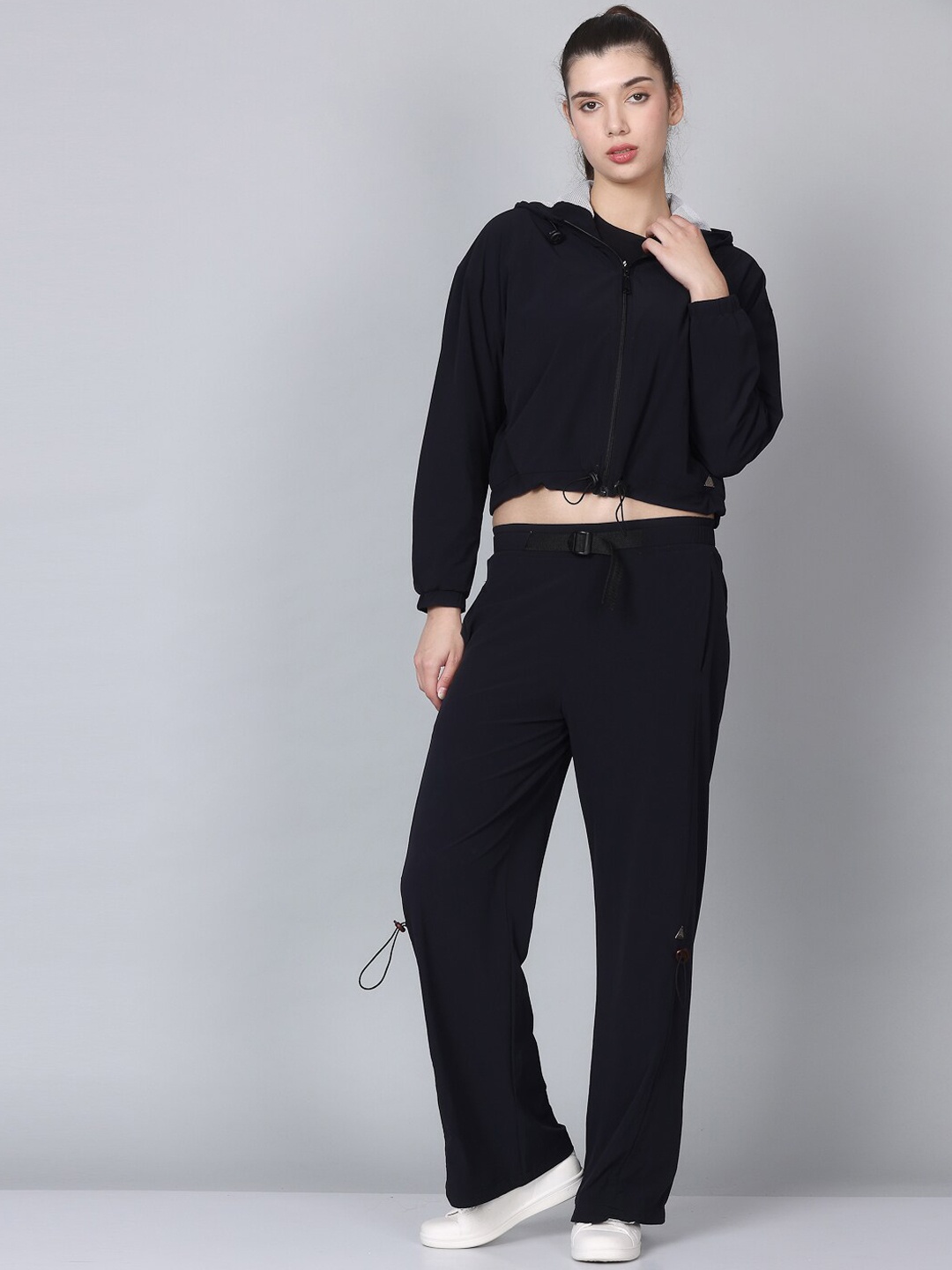 

Aesthetic Bodies Hooded Long Sleeves Sweatshirt With Trousers, Black