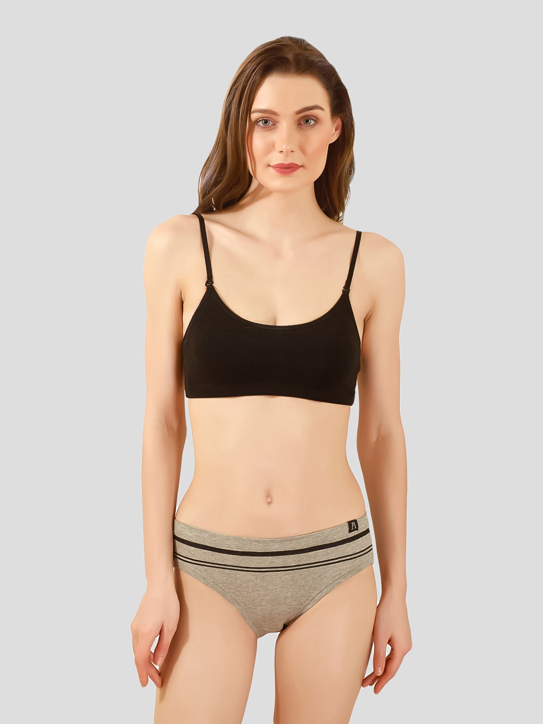 

inner amour Full Coverage All Day Comfort Workout Bra, Black