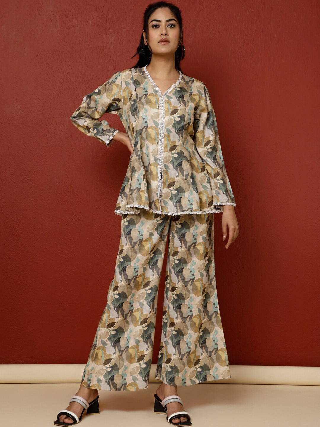 

Jaipur Kurti Abstract Printed Top With Palazzo Co-ord Set, Olive