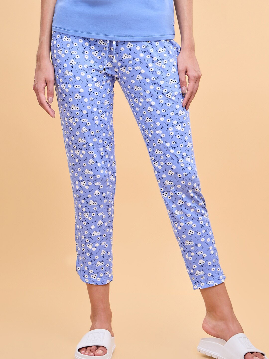 

Enamor Essentials Women Floral Printed Relaxed Fit Lounge Pants, Blue