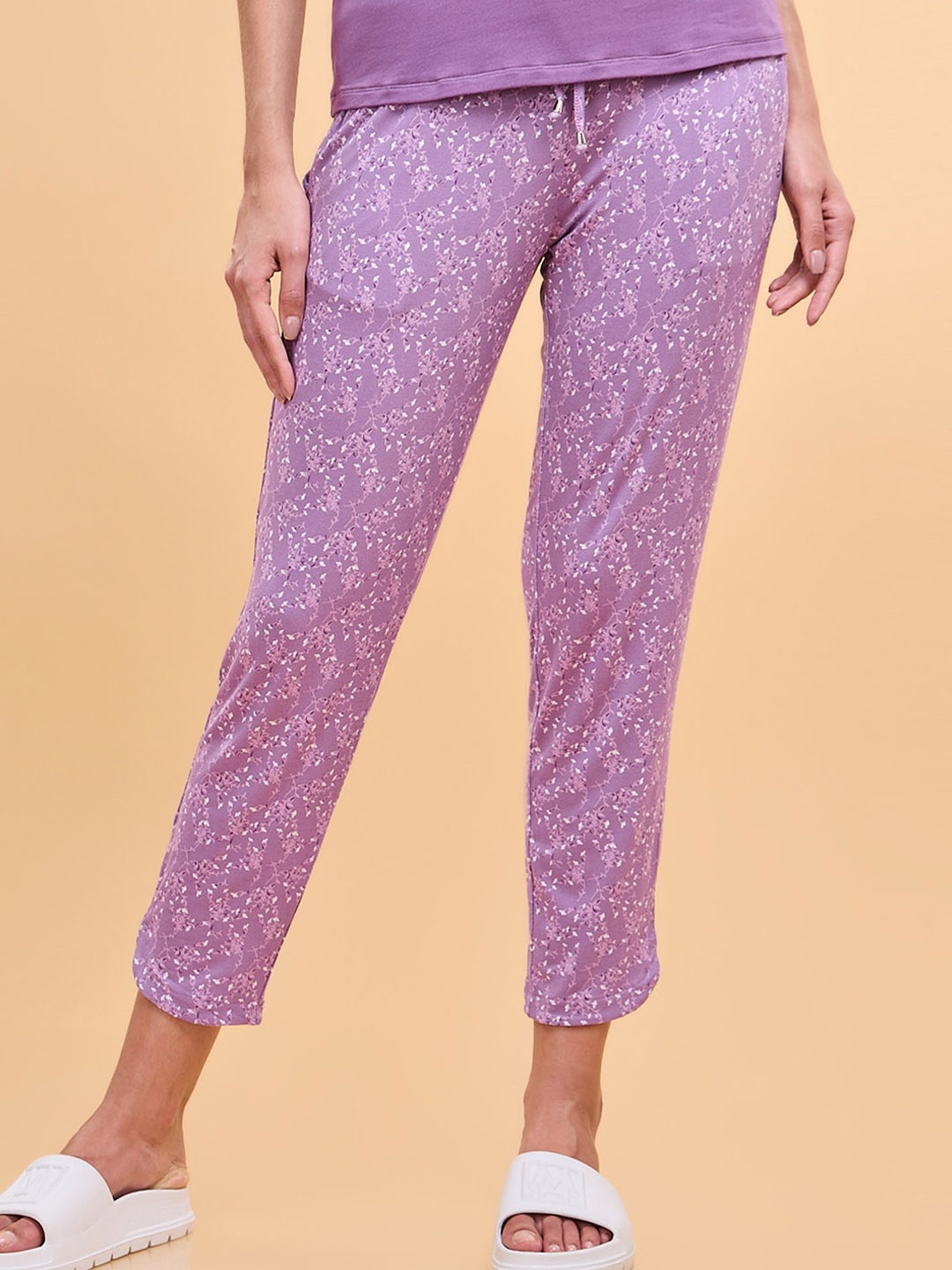

Enamor Women Printed Lounge Pants, Violet