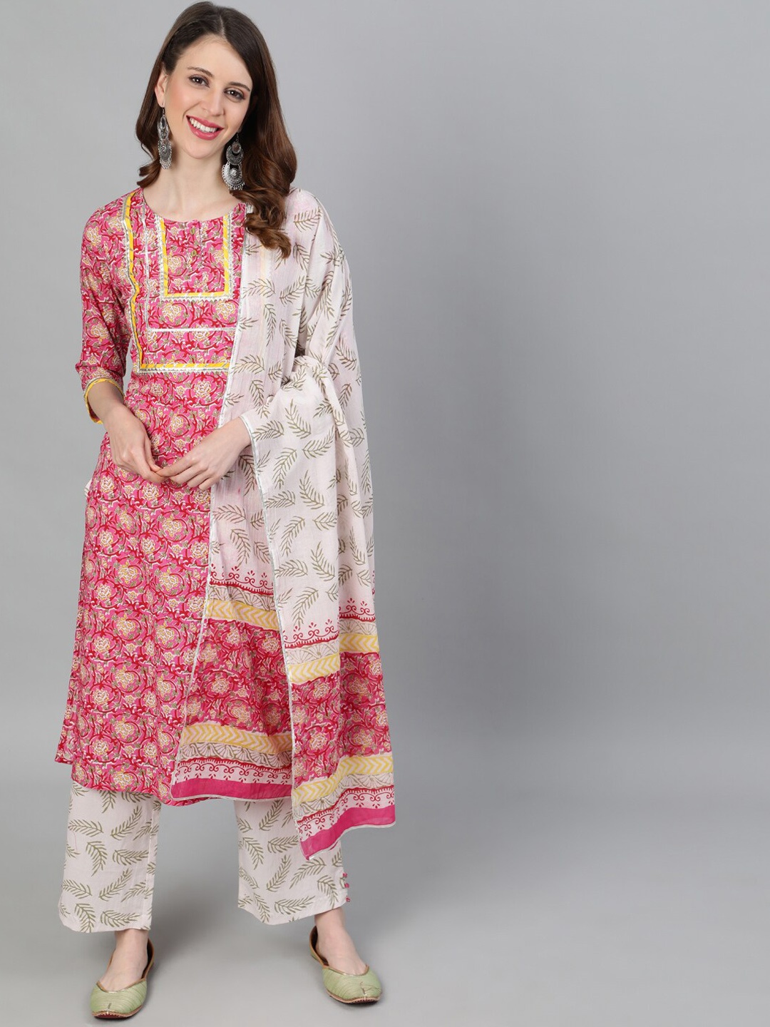

Jaipur Kurti Floral Printed Gotta Patti Pure Cotton Straight Kurta With Trousers & Dupatta, Pink