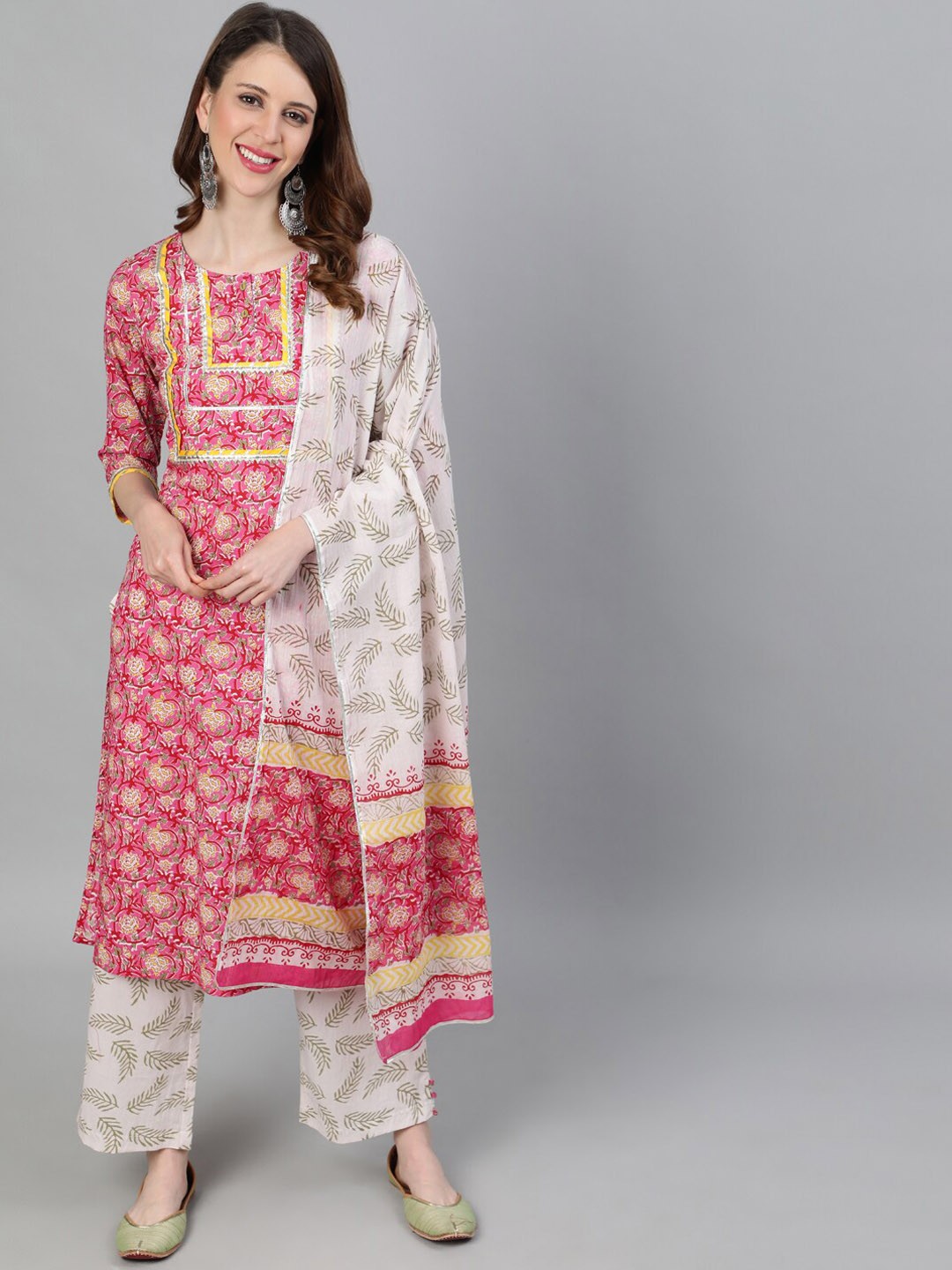 

Jaipur Kurti Floral Printed Gotta Patti Pure Cotton Straight Kurta With Trousers & Dupatta, Pink