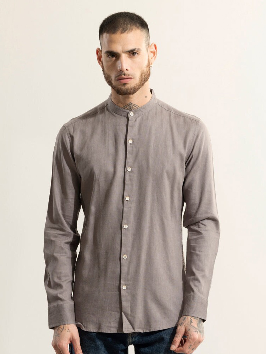 

Snitch Grey Classic Slim Fit Opaque Cotton Casual Shirt