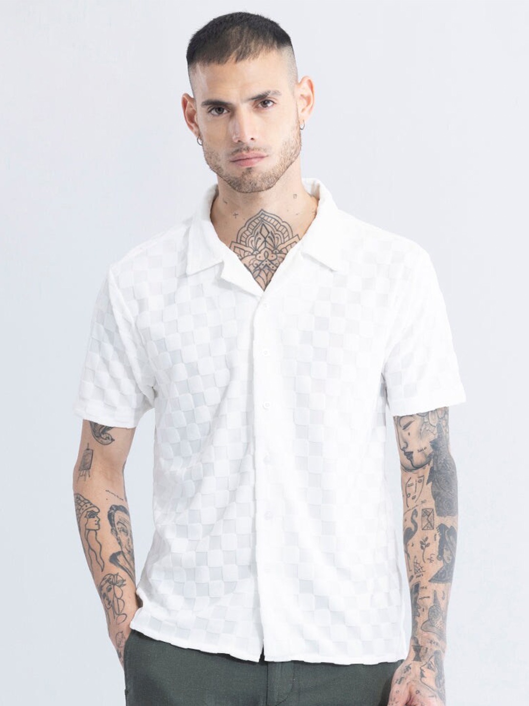 

Snitch White Classic Cuban Collar Slim Fit Opaque Cotton Casual Shirt