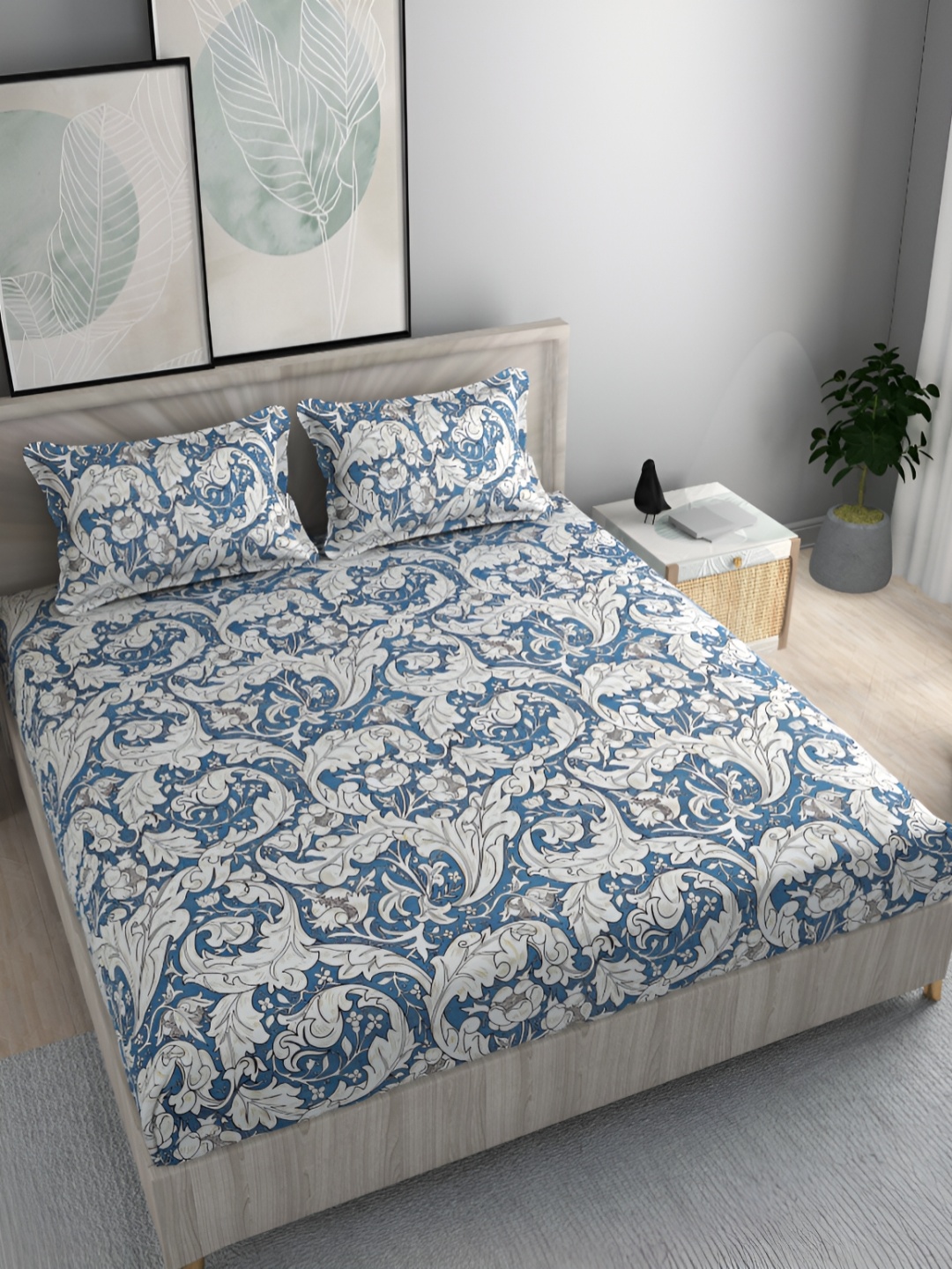 

FINE TEX WORLD White & Blue Floral 210 TC Fitted King Bedsheet With 2 Pillow Covers