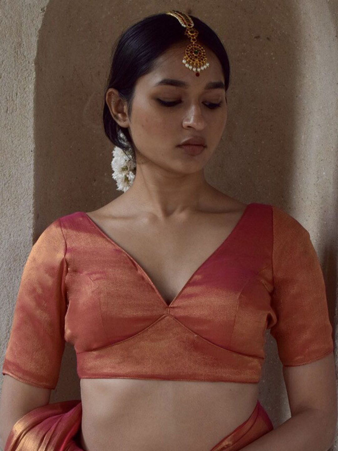 

HUTS AND LOOMS V-Neck Saree Blouse, Pink