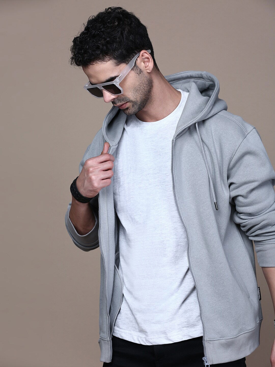 

The Roadster Lifestyle Co Relaxed Fit Hooded Full Open Zip With Cut Pocket Sweatshirt, Grey