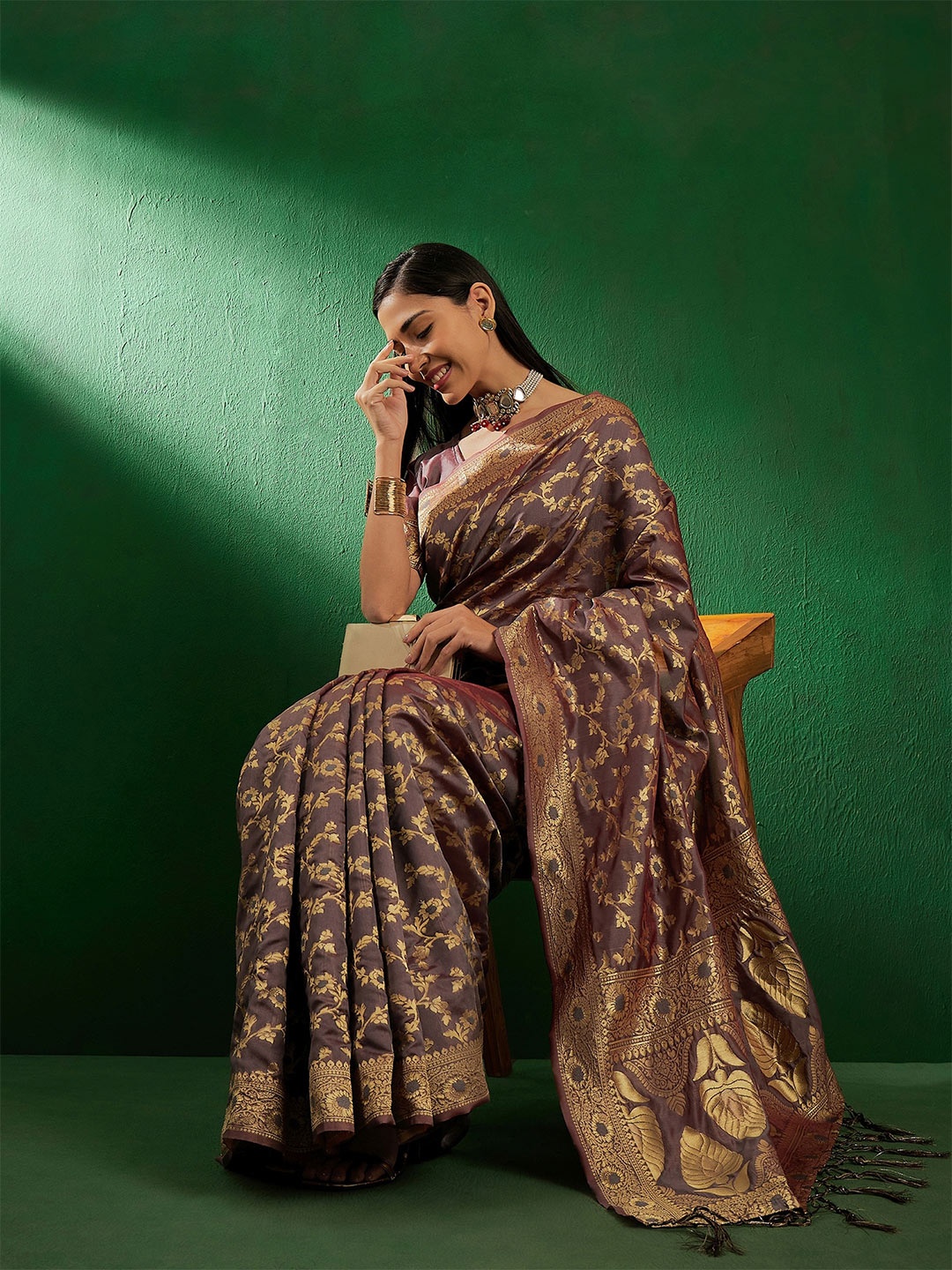 

Sangria Floral Woven Design Banarasi Saree, Grey