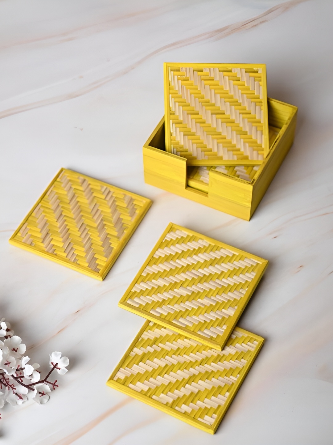 

KADAM HAAT Yellow & Beige 4 Pieces Wooden Dishwasher Safe Coasters