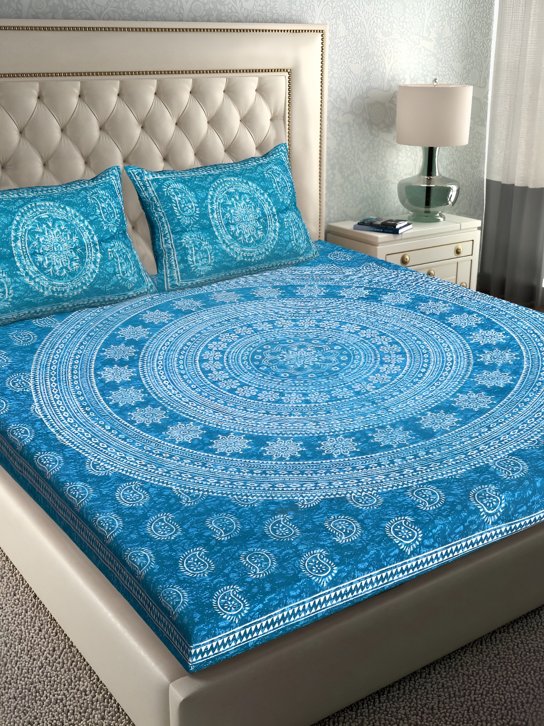 

Sohibe White & Blue Ethnic Motifs Cotton 300 TC King Bedsheet with 2 Pillow Covers