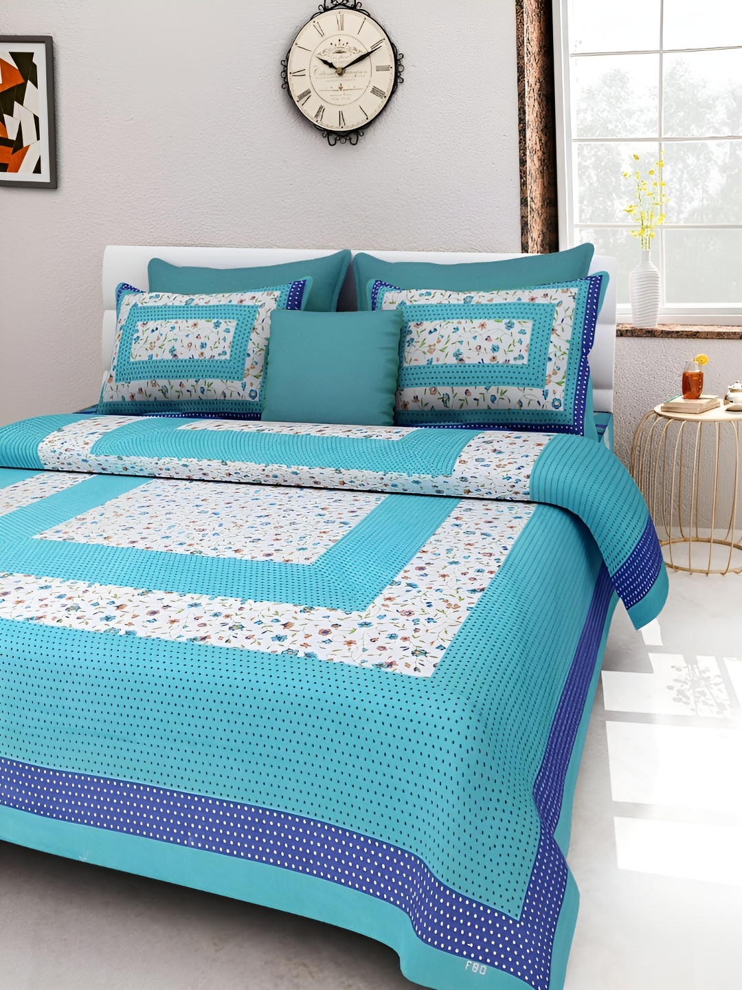 

Sohibe Blue Printed 144 TC Cotton King Bedsheet with 2 Pillow Covers