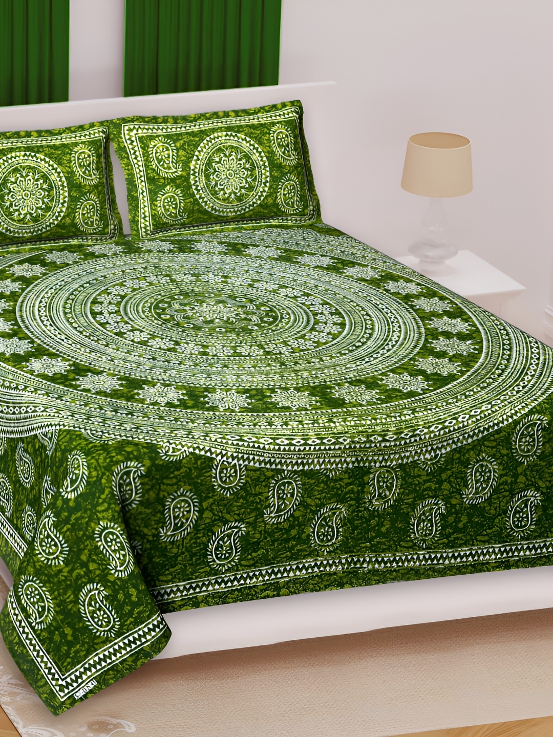 

Sohibe Green Ethnic Printed 300 TC Cotton King Bedsheet Set