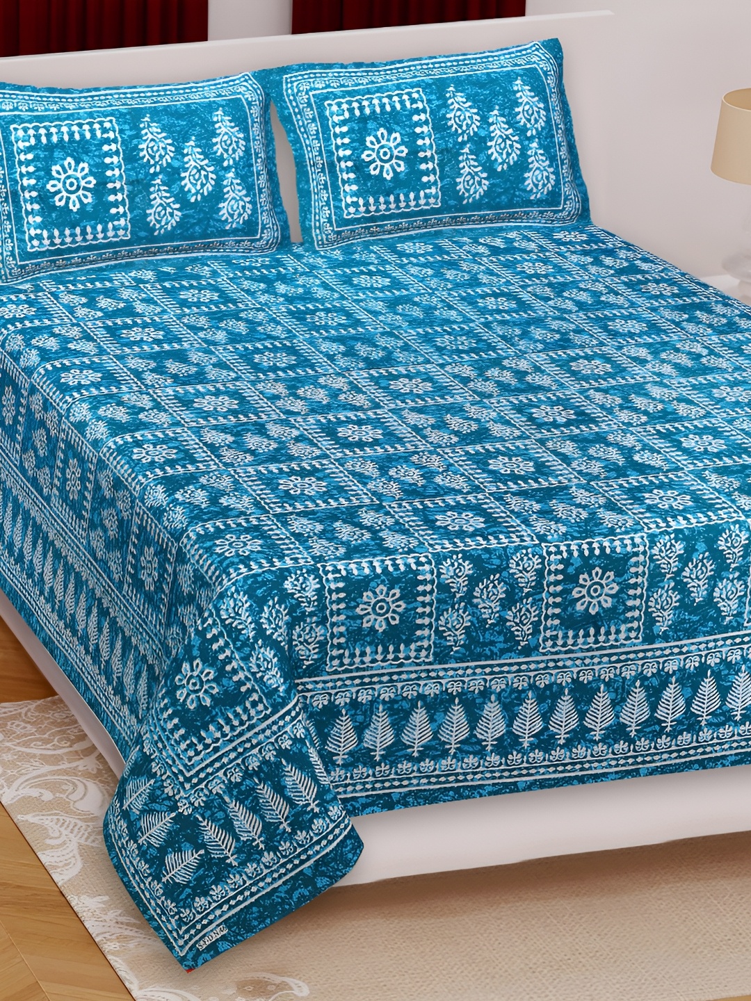 

Sohibe Blue & White Ethnic Motifs Cotton 210 TC King Bedsheet with 1 Pillow Covers