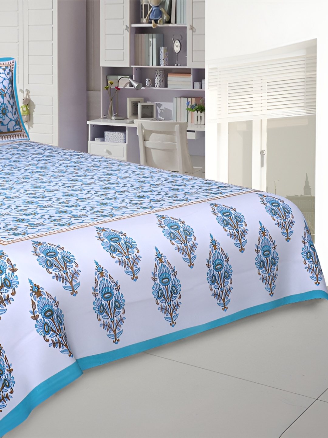 

Sohibe White & Blue Floral Cotton 104 TC King Bedsheet with 1 Pillow Covers