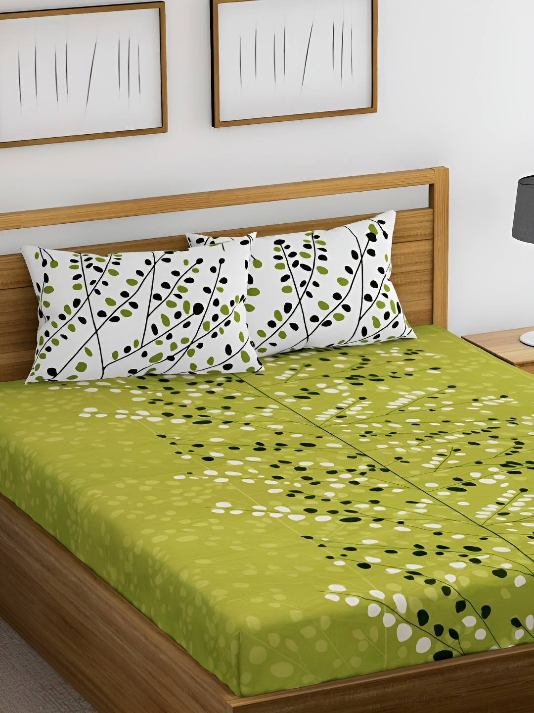 

Sohibe Green & White Floral Cotton 144 TC 2 King Bedsheet with 2 Pillow Covers