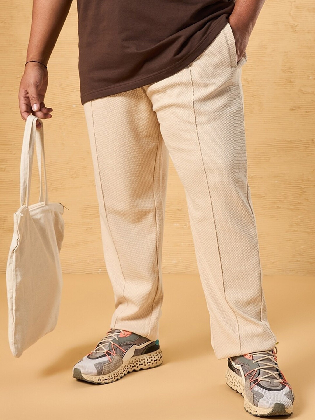 

Bewakoof Plus Men Mid-Rise Track Pants, Beige