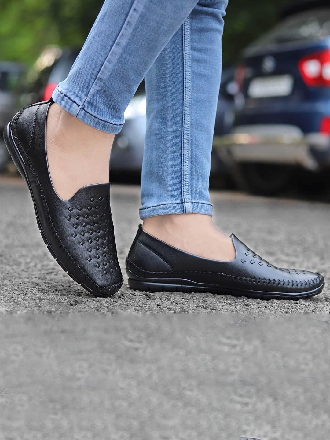 

aadi Men Textured Lightweight Round Toe Loafers, Black