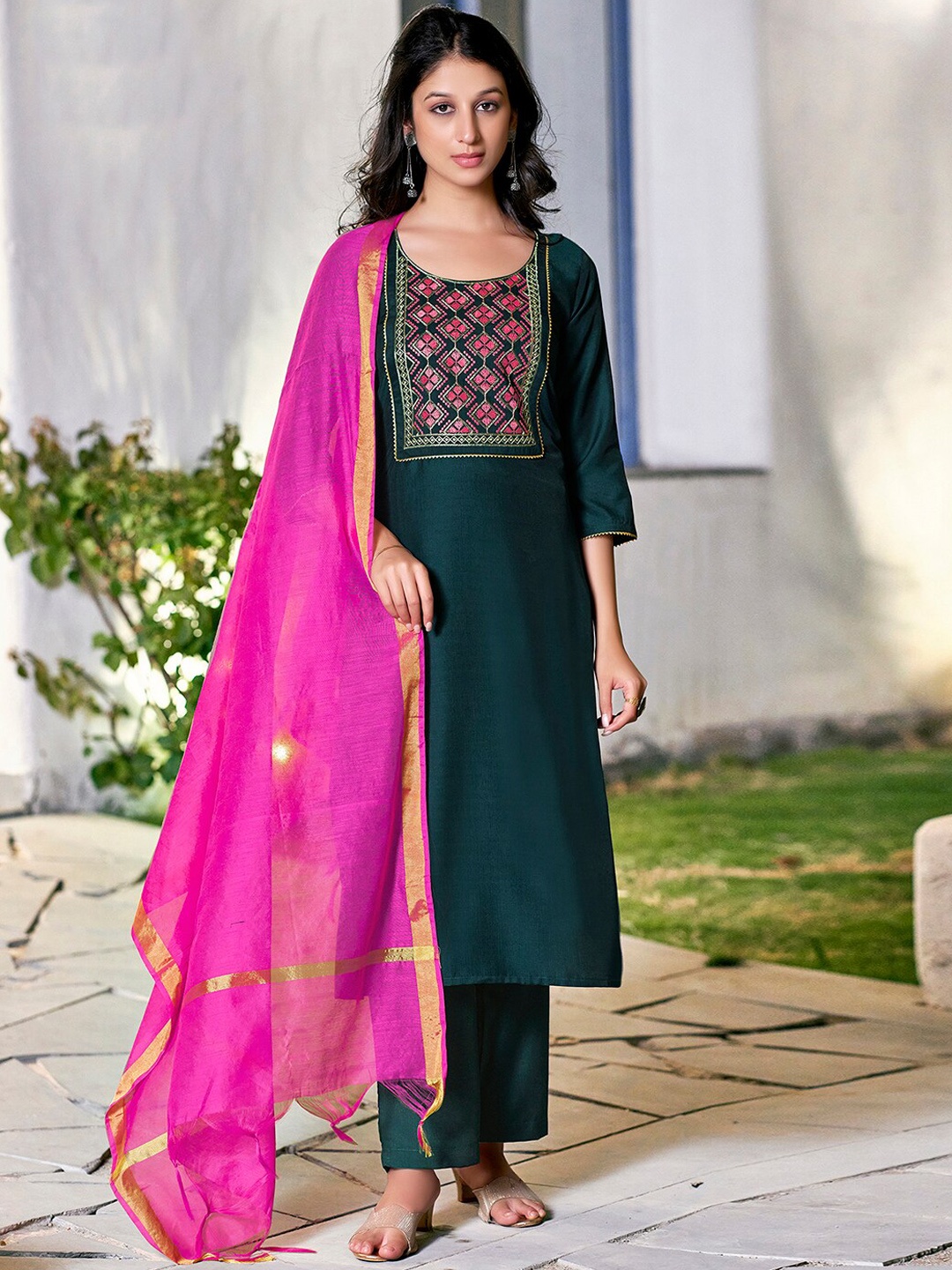 

KALINI Ethnic Motifs Yoke Design Thread Work Straight Kurta With Trousers & Dupatta, Green