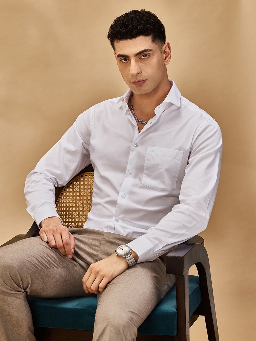 

Aldeno Spread Collar Formal Shirt, White