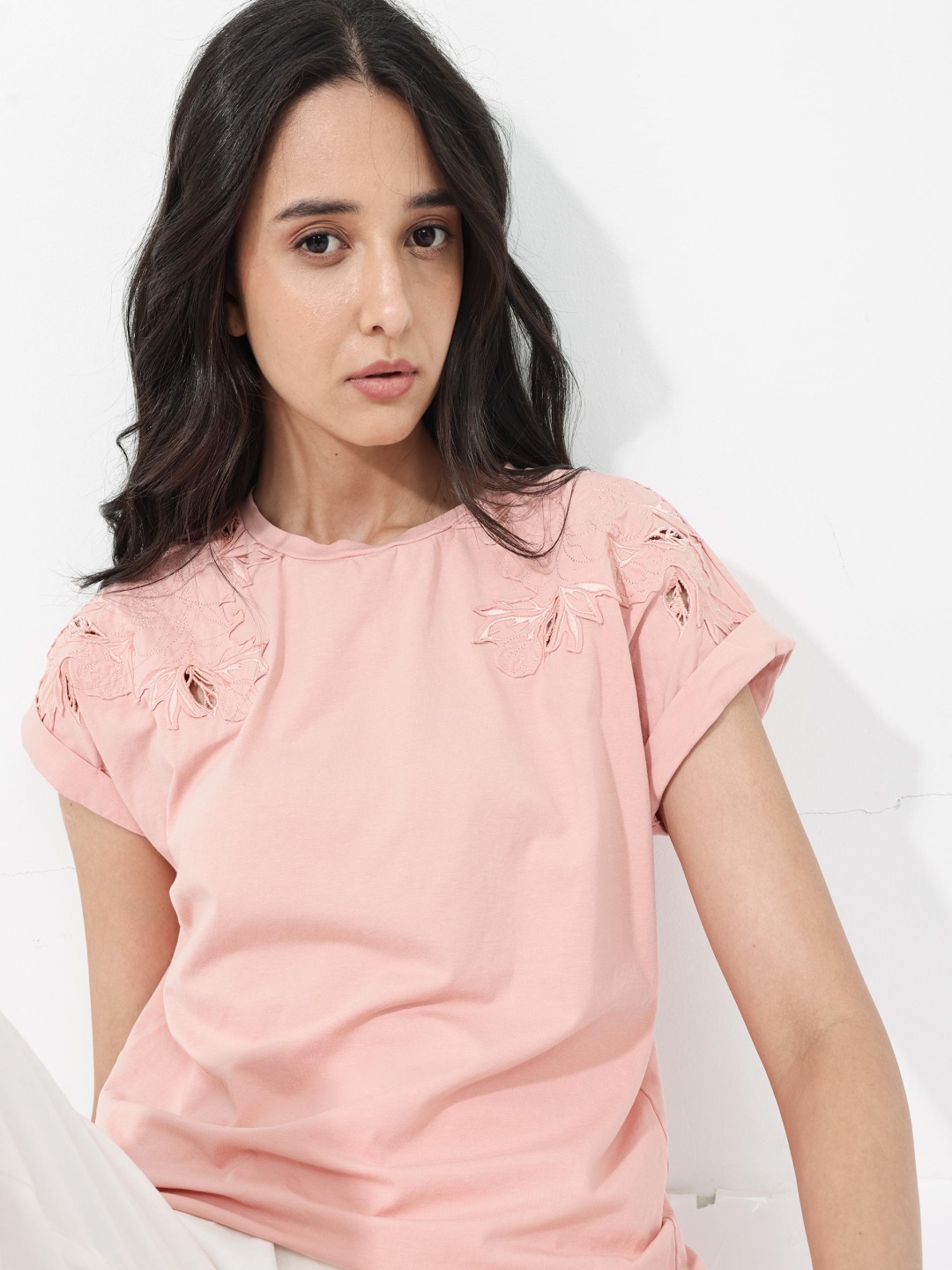 

RAREISM Xinia Applique Extended Sleeves Cotton Casual T-shirt, Peach