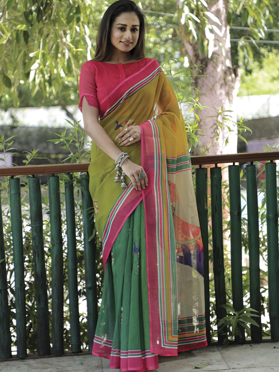 

Mitera Ethnic Motifs Saree, Green