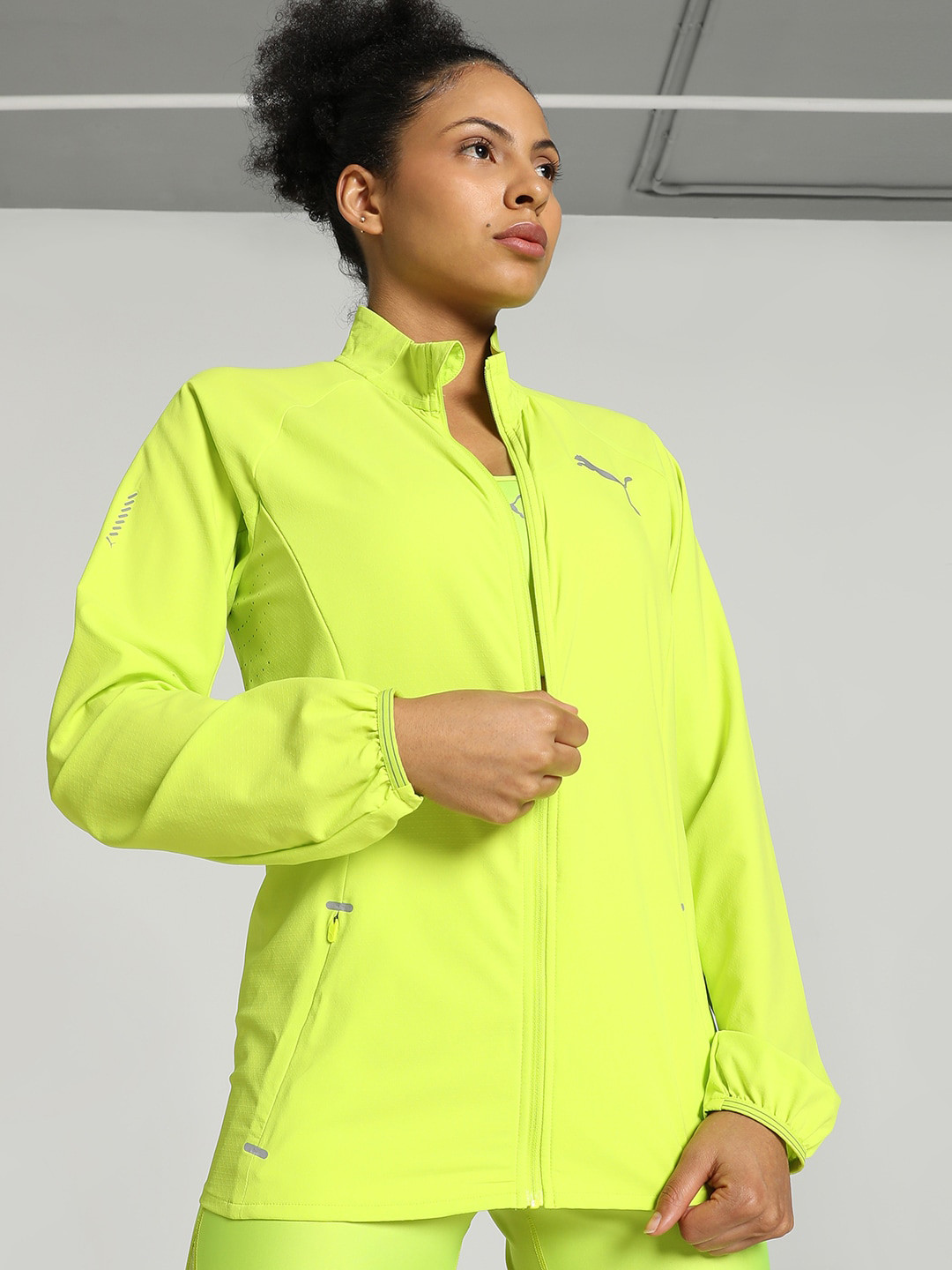 

Puma RUN Elite Brand Logo Printed Running Jacket, Lime green