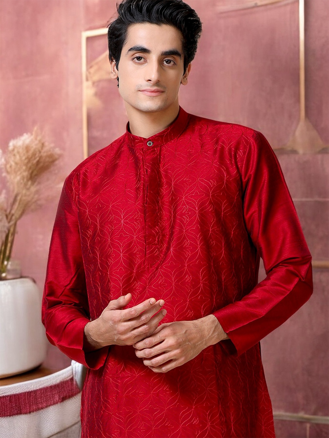 

TATTVA Woven Design Mandarin Collar Straight Kurta, Maroon