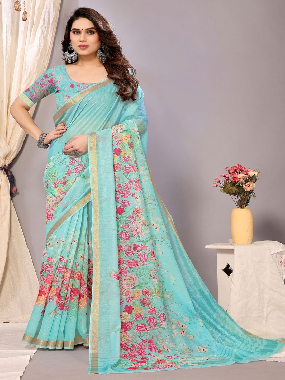 

ARYZE Floral Printed Zari Saree, Blue