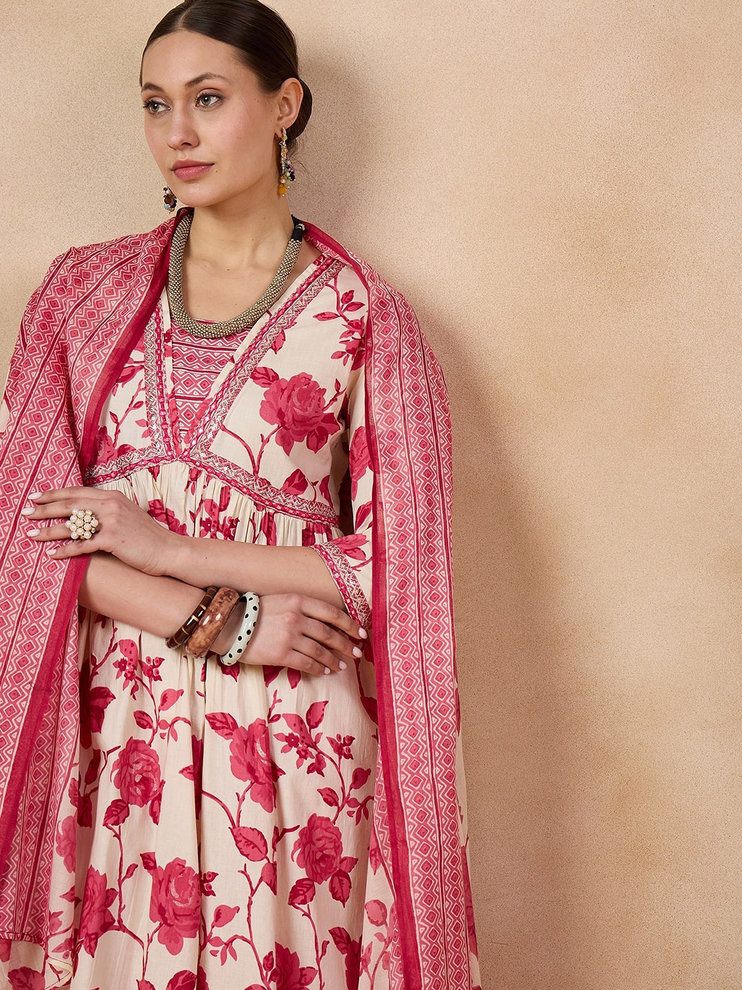 

Anouk Floral Printed V-Neck Three-Quarter Sleeves Pure Cotton Kurta Set, Off white