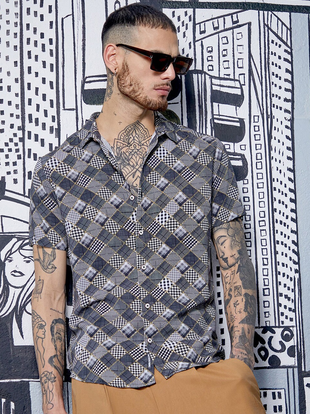 

Campus Sutra Herringbone Plaid Block Shirt, Black