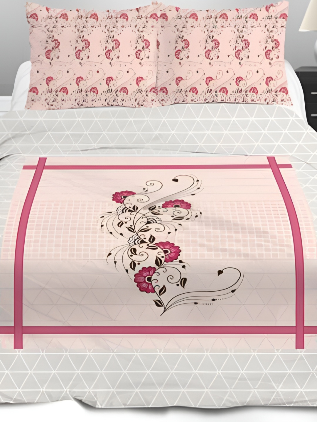 

Signature Pink & White Graphic King Bedsheet with 2 Pillow Covers