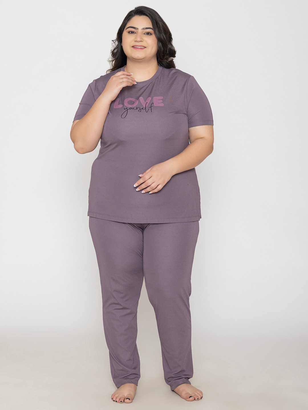 

TITTLI Plus Size Typography Printed Round Neck Pure Cotton Night Suit, Purple