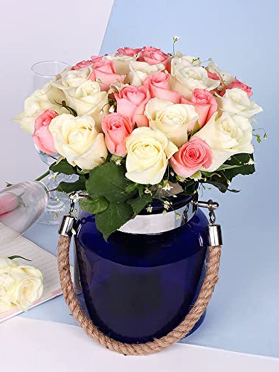 

Floweraura Pink & White 30 Pieces Fresh Live Roses Flowers Bouquet With Glass Vase