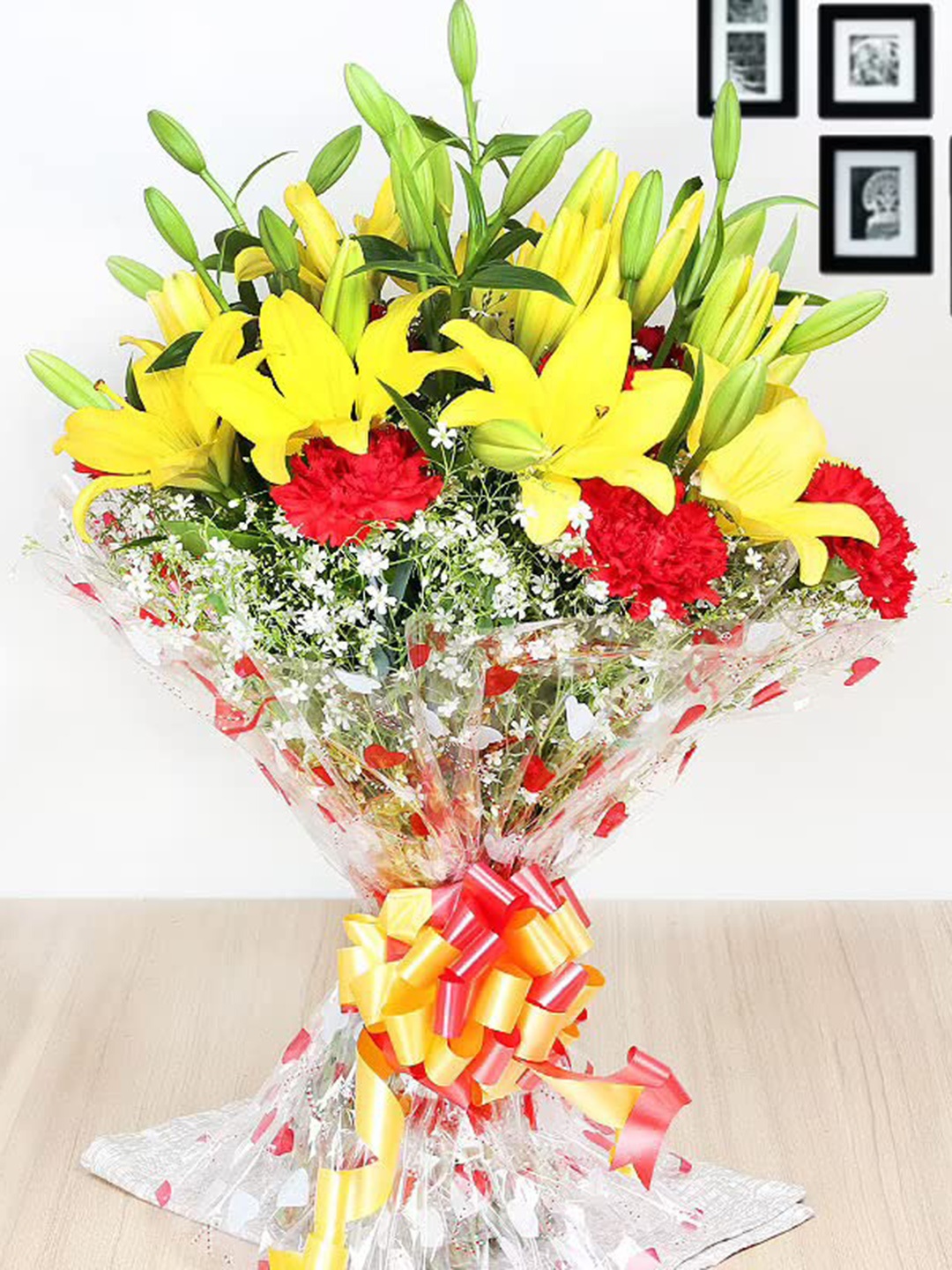 

Floweraura Red & Yellow 15Pcs Live Carnation & Lilies Flowers Bouquet