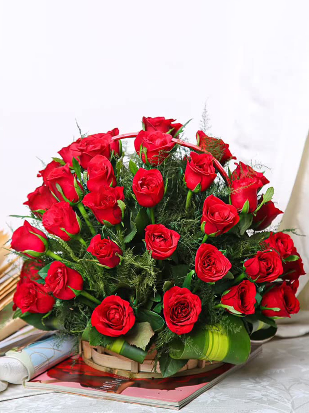 

Floweraura Red & Green 40Pcs Fresh Live Roses Flowers Bouquet With Wooden Basket