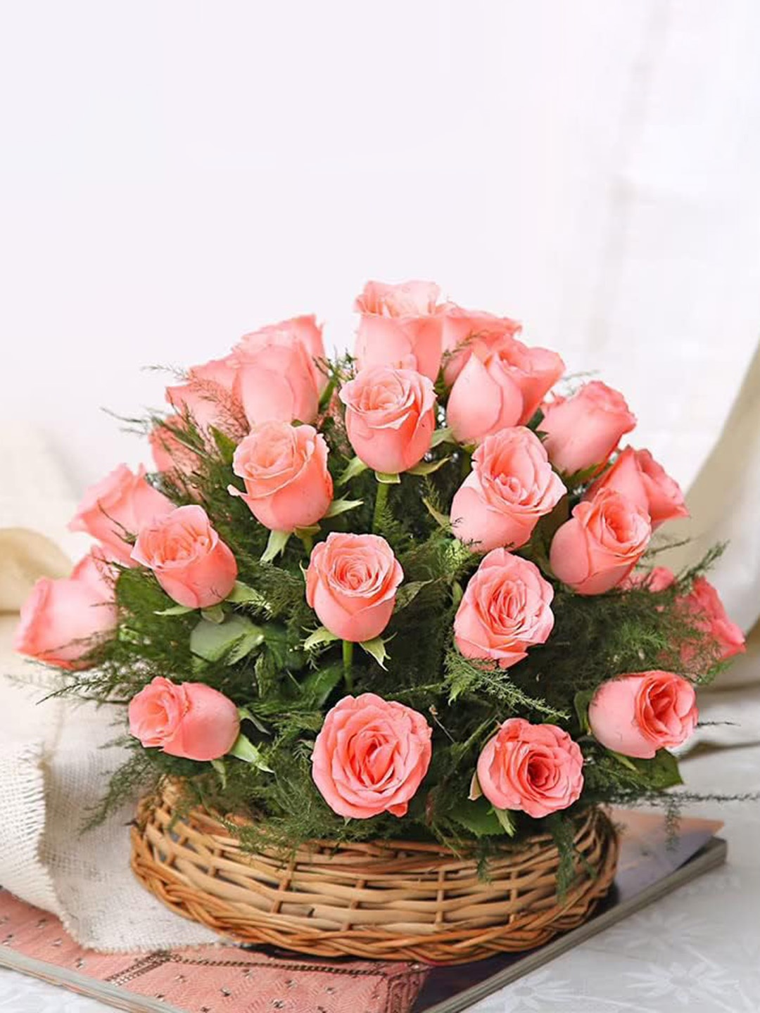 

Floweraura 30-Pcs Rose Fresh Live Flowers Bouquet With Wooden Basket, Pink