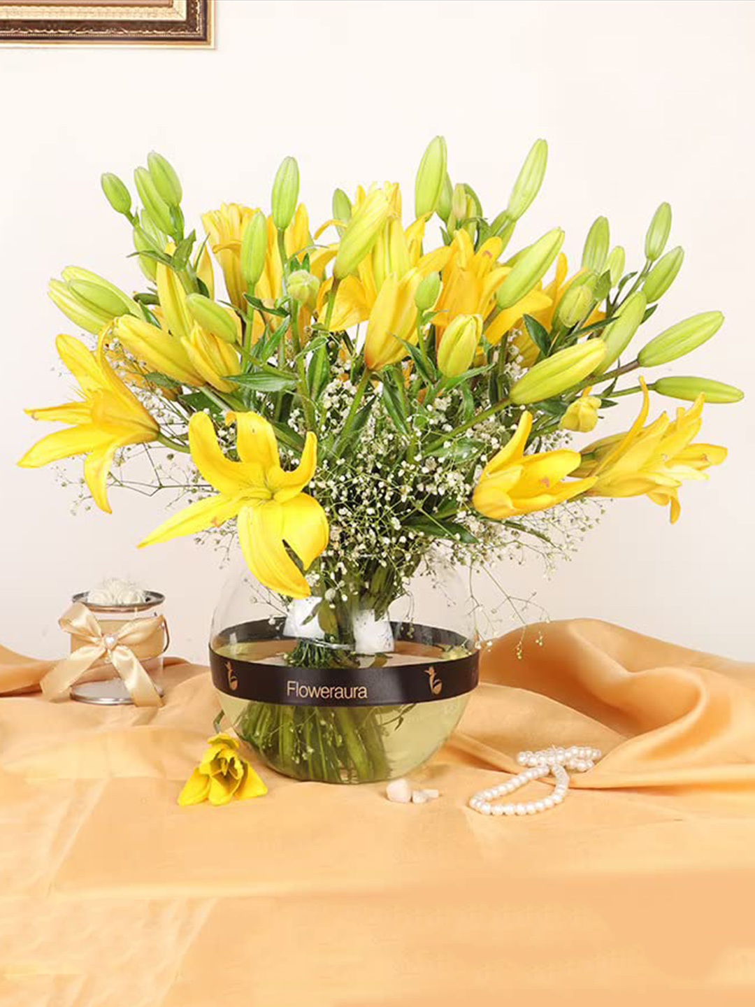 

Floweraura 10-Pcs Yellow Fresh Live Lilies Flowers & Baby Fillers Bouquet With Glass Vase