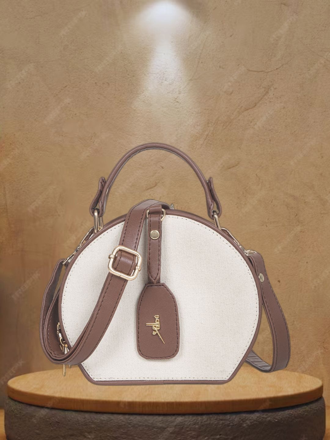 

yelloe Colourblocked Structured Handheld Bag, Off white