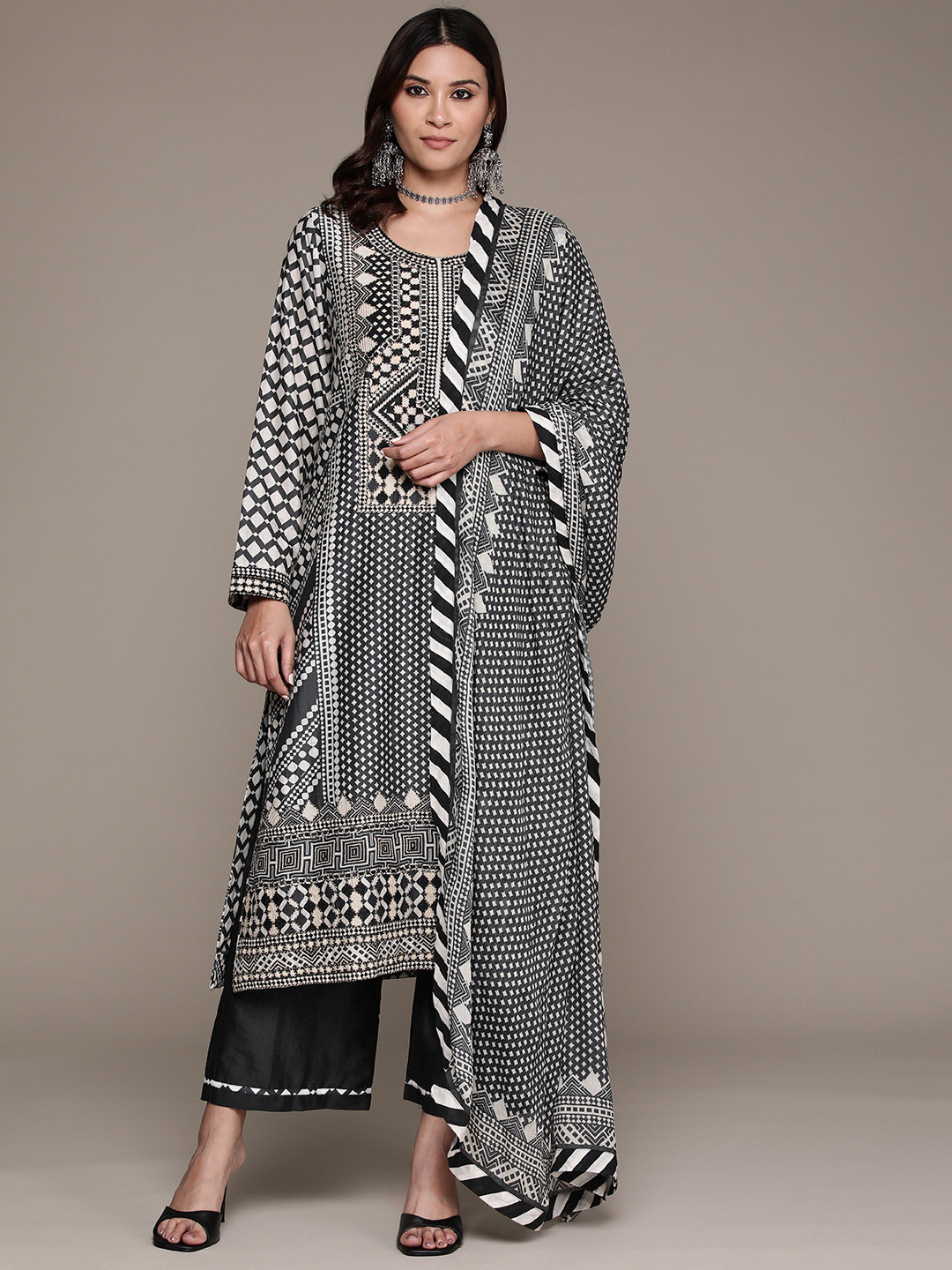 

Ritu Kumar Women Printed Regular Thread Work Kurta with Palazzos & With Dupatta, Black