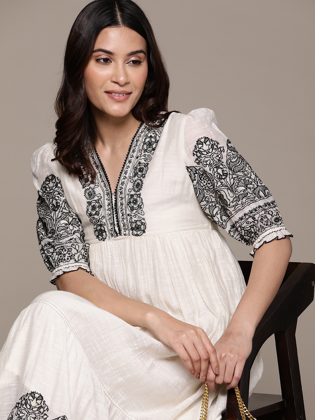 

Ritu Kumar Floral Embroidered Puff Sleeve Empire Midi Dress, White