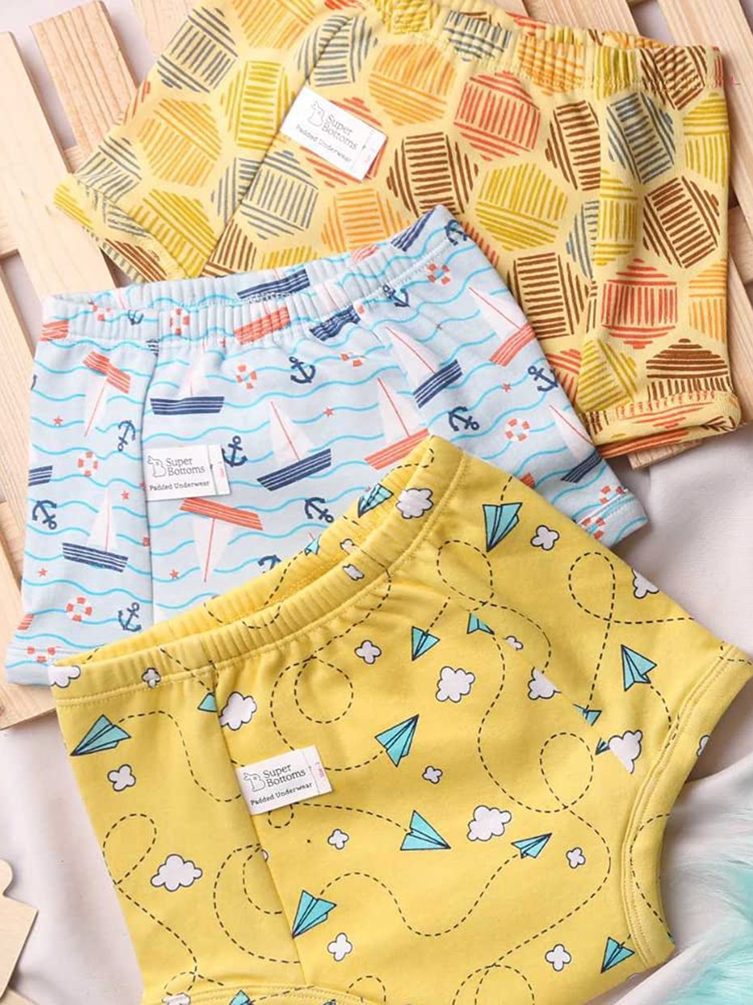 

SuperBottoms Pack Of 4 Printed Pure Cotton Padded Underwear & Bib, Blue